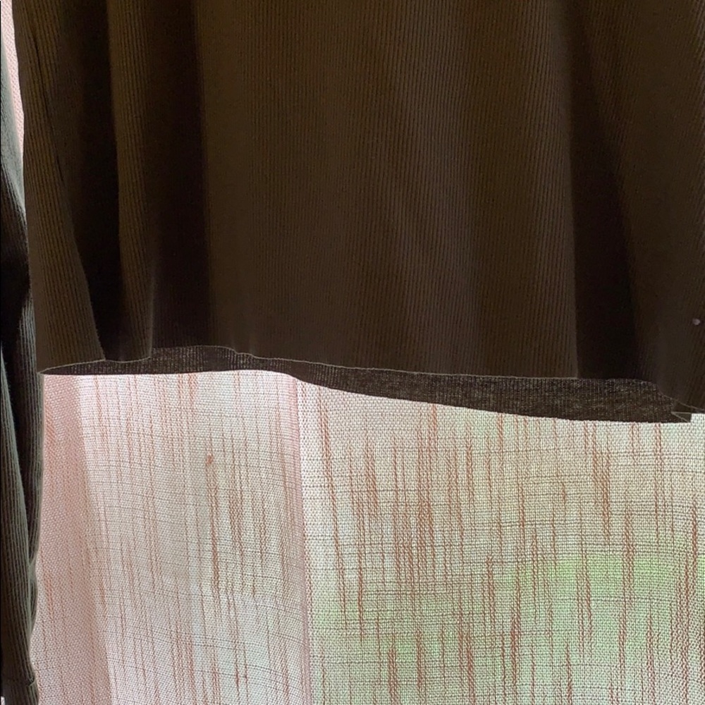 Cropped Button Top - Picture 4 of 4